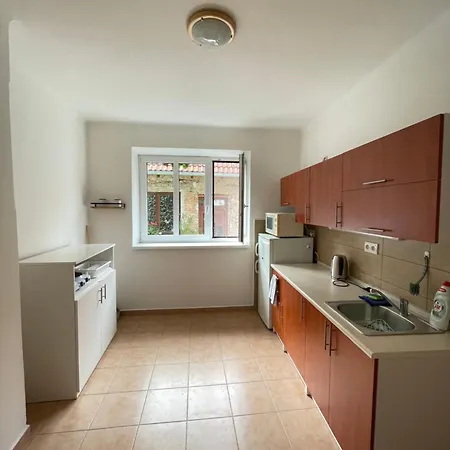 Leon Apartman Lomnice nad Lužnicí